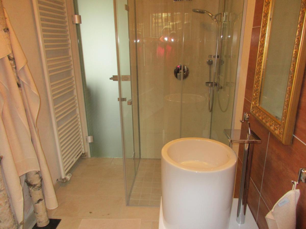 Ferienwohnung Guese เดทโมลด์ ภายนอก รูปภาพ