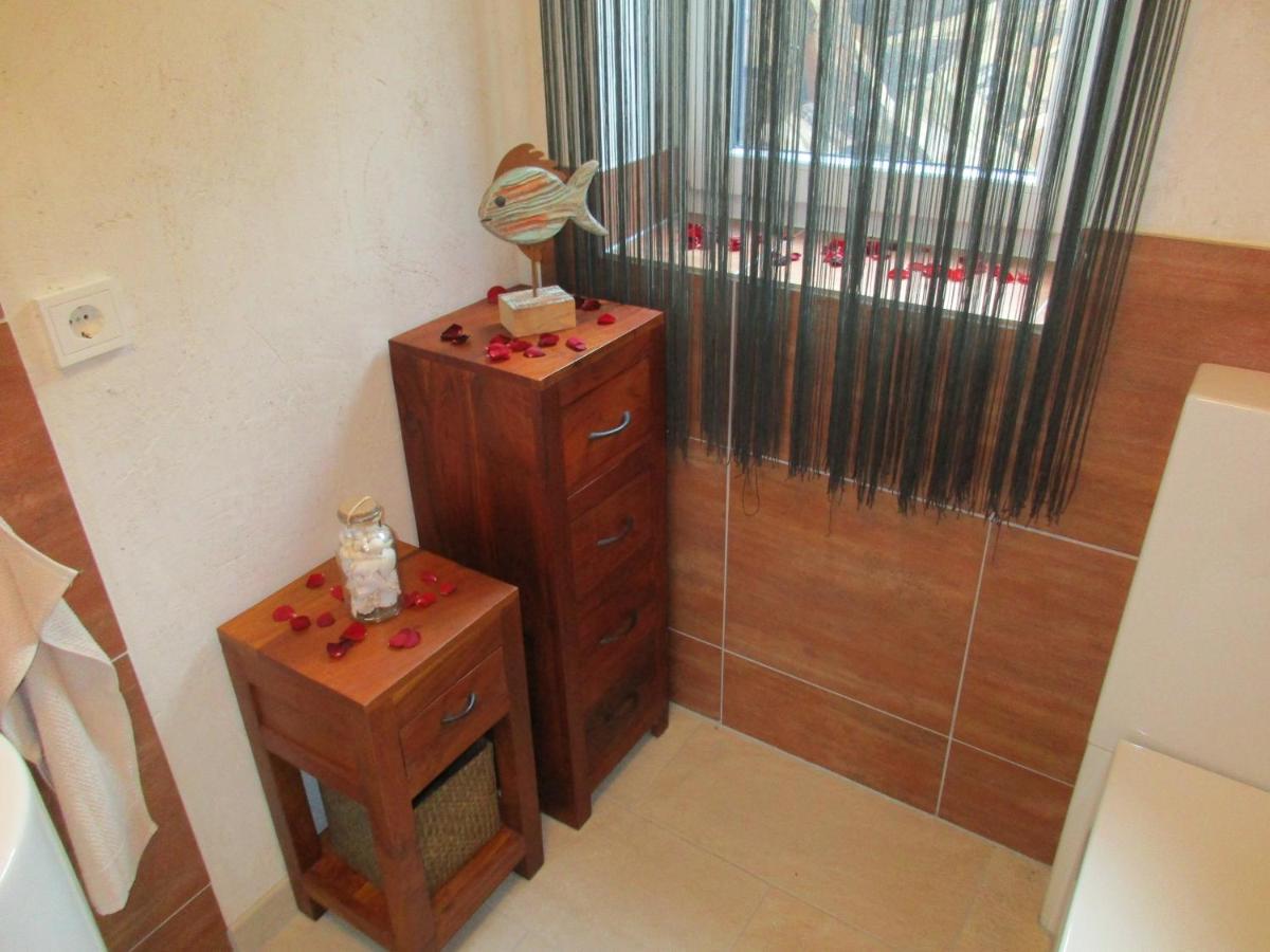 Ferienwohnung Guese เดทโมลด์ ภายนอก รูปภาพ